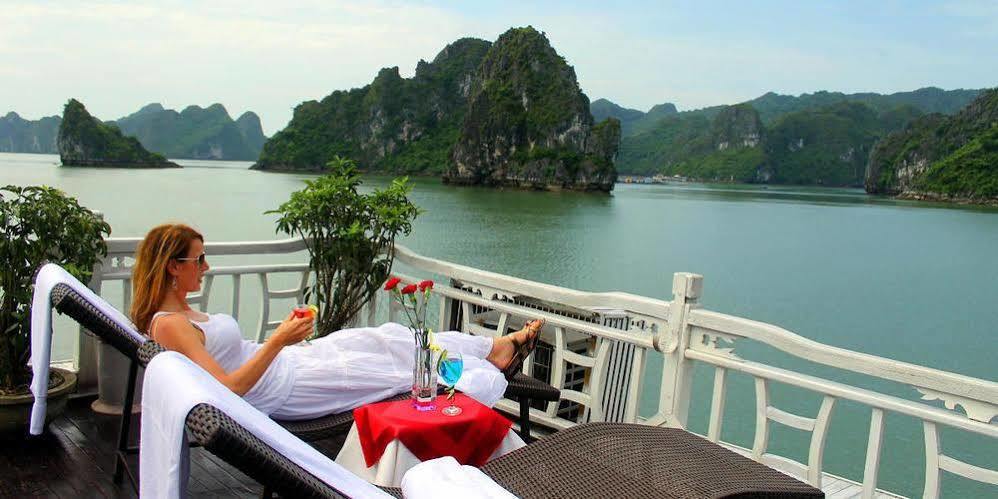 Cristina Diamond Cruise Hotel Ha Long Buitenkant foto