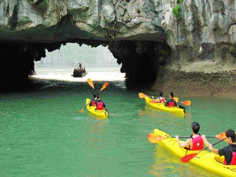 Cristina Diamond Cruise Hotel Ha Long Buitenkant foto