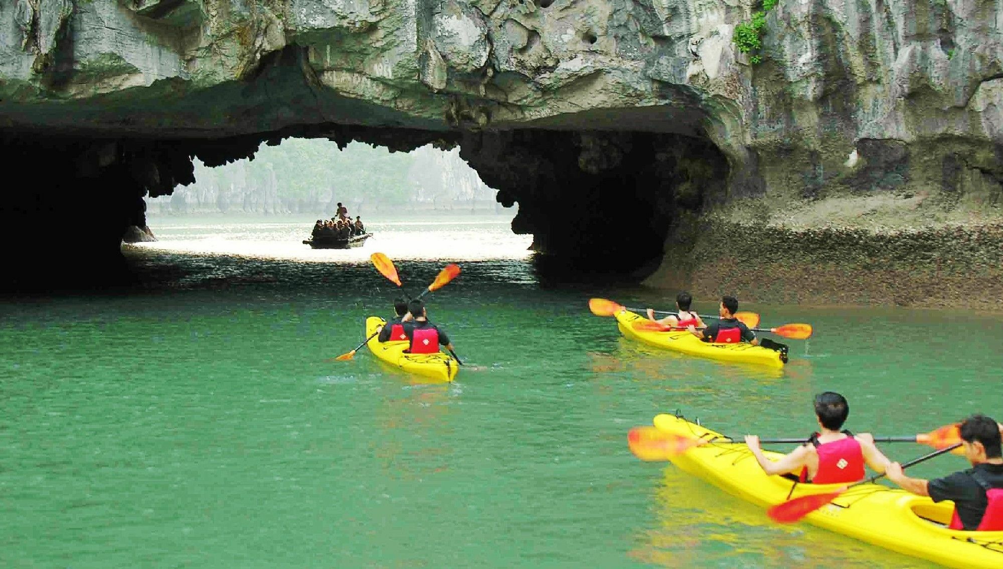 Cristina Diamond Cruise Hotel Ha Long Buitenkant foto